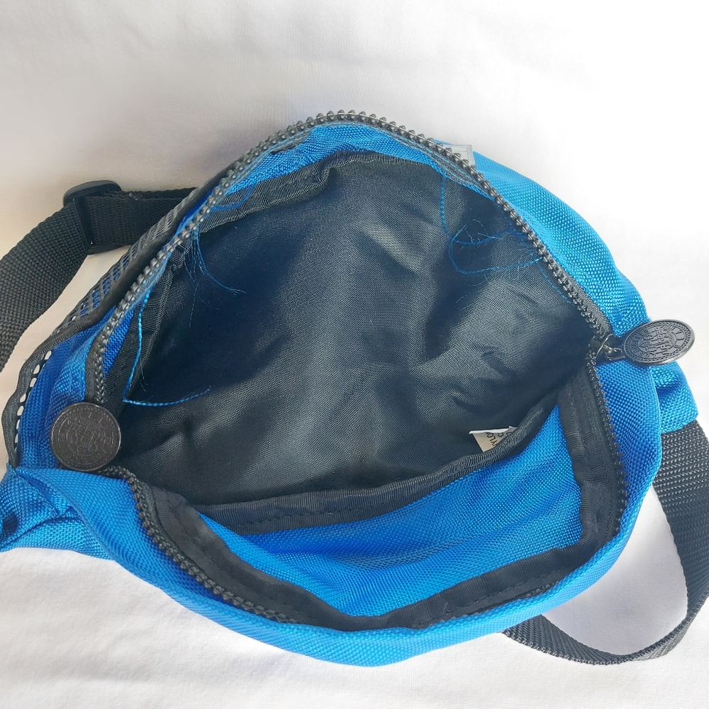 L.A. Gear Unisex Waist Fanny Pack Crossbody Bag Cobalt Royal Blue Adjustable - Picture 5 of 16